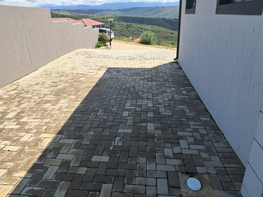 3 Bedroom Property for Sale in Avonddans Western Cape
